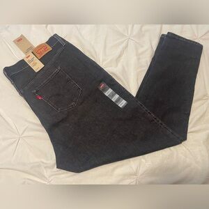 New plus size Levi Blackish jeans